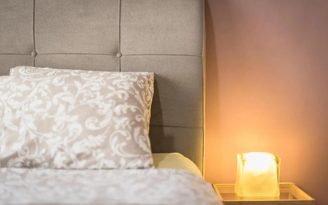 Stylish Luxury Apartment near Acropolis at Neos Kosmos metro station