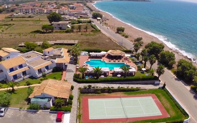 Oasis Hotel Kyparissia