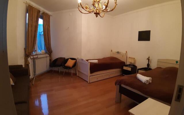 Belleview Apartments