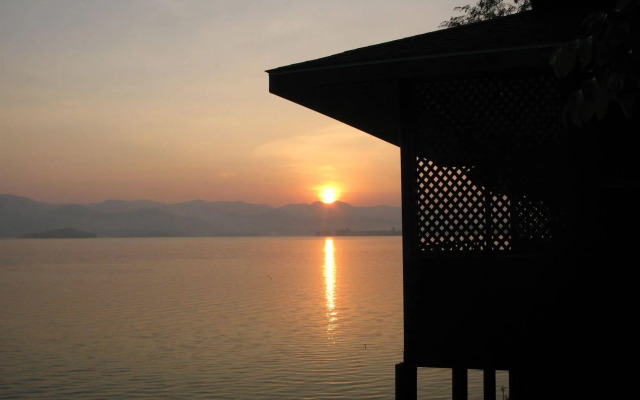 Raya Buri Resort