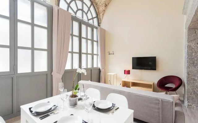 Romantic Escape City Centre With Jacuzzi & Parking