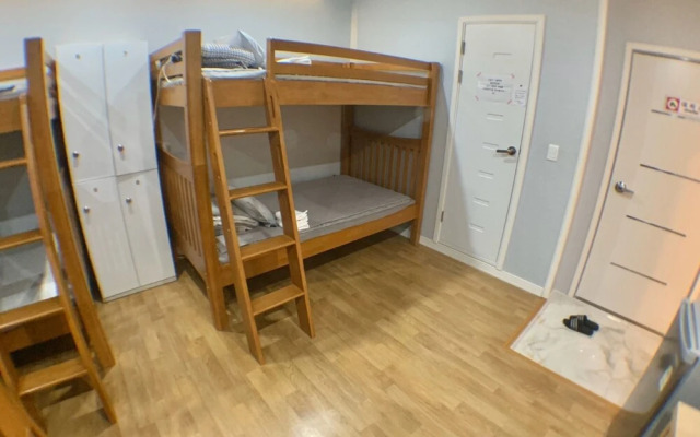 Yeosu Nangman Guest House