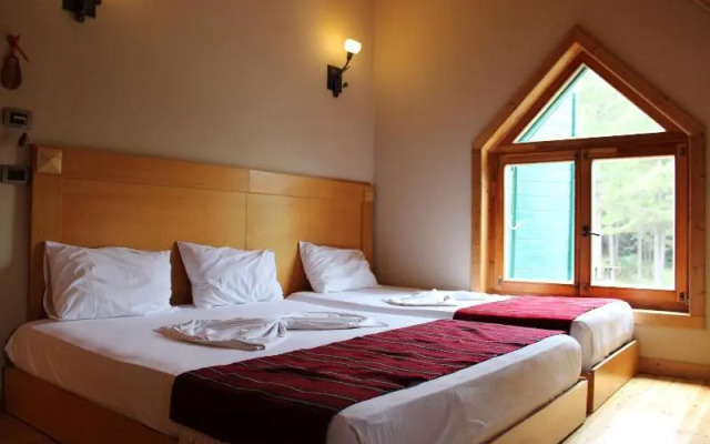 Natyral Razma Resort