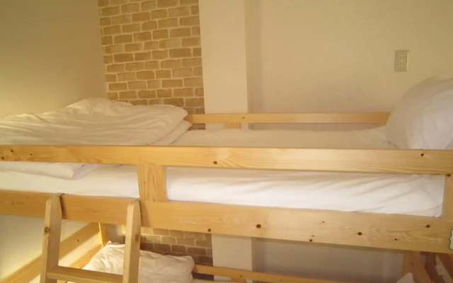 Guesthouse Comodo (Female Only)