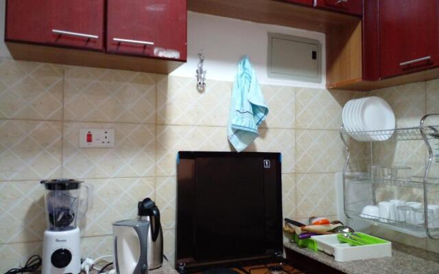 Lovely 1 bedroom condo at Greatwall Gardens