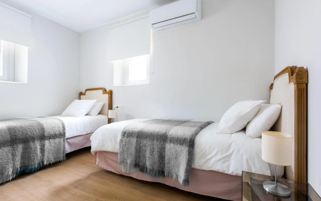 Plaza España, acogedor apartamento con patio