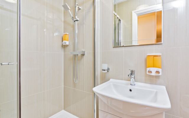 Metro Service Apartments Bedford