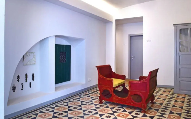 The Noble House Suites & Apartments