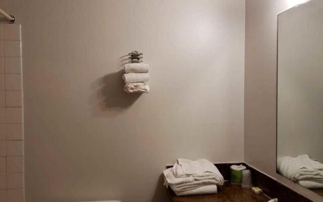 Best Value Inn by OYO Portland OR South East