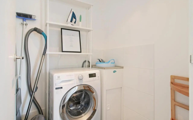 ★Lux 2BR on Hindmarsh SQ★