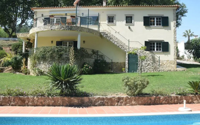 Cozy Villa near Óbidos with Private Swimming Pool