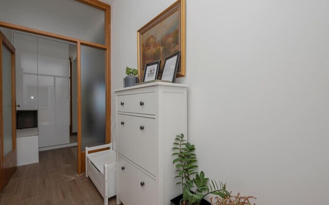 Nice Home in Makarska With Wifi and 2 Bedrooms