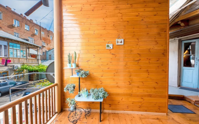 H&B apartments Qolga