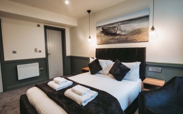 The Royal Bar & Shaker