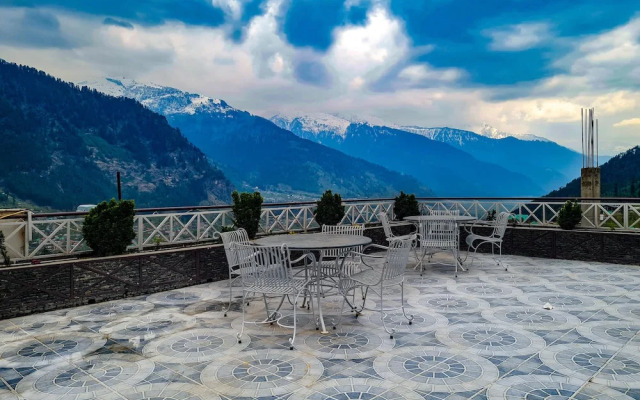 OYO 13836 Hotel Manu Vatika