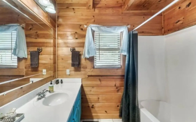 Blackberry Bliss 2 Bedroom Cabin