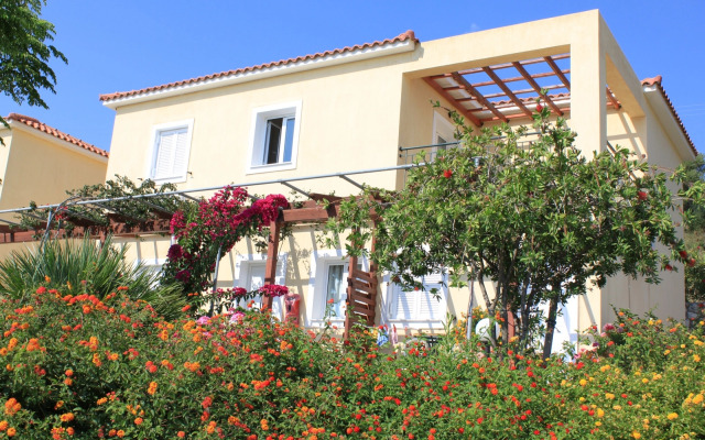 Marias Garden Apartments