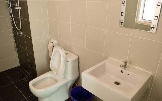 Summertime Arena Suite 1