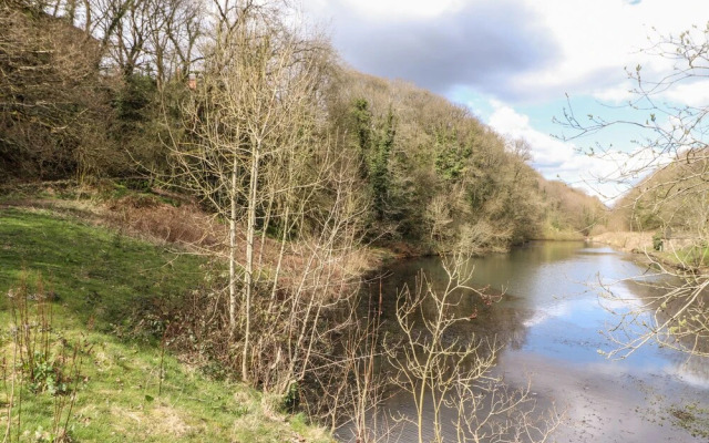 Nant House