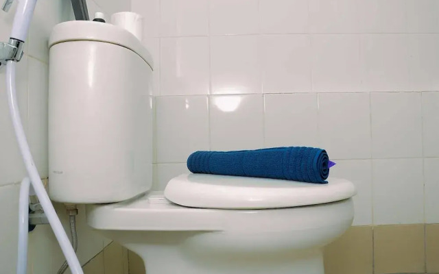 Cozy Living Studio Apartment at Bassura City