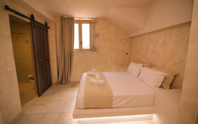 Mani Luxury Suites and Studios in Gytheio with Private Pools