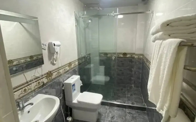 Humo Plaza Hotel