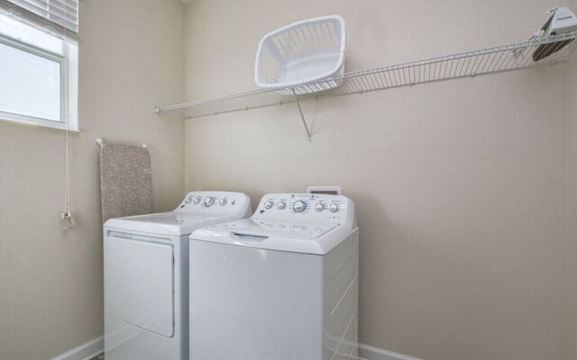 4712sh - Storey Lake 6 Bedroom Villa