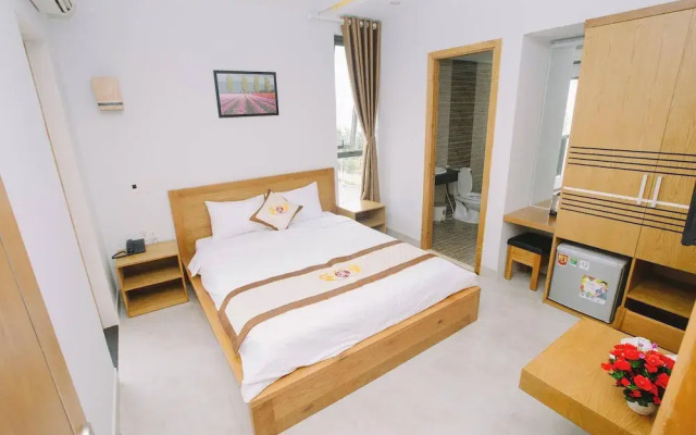 Tan Hoang Long Hotel DN - by BayLuxury
