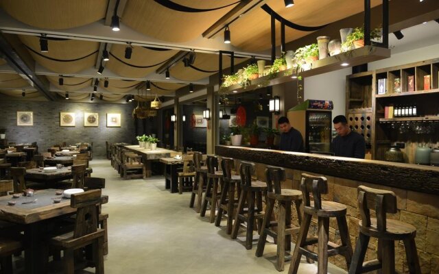 Guilin Hantang Xinge Hotel Two Rivers And Four Lakes Branch
