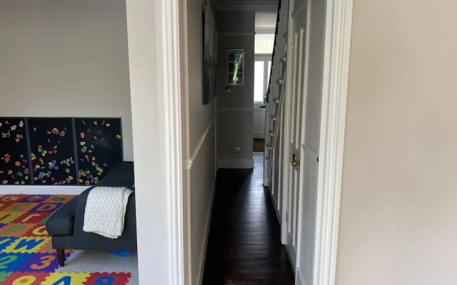Family 4-bed House & Secluded Garden - Wimbledon