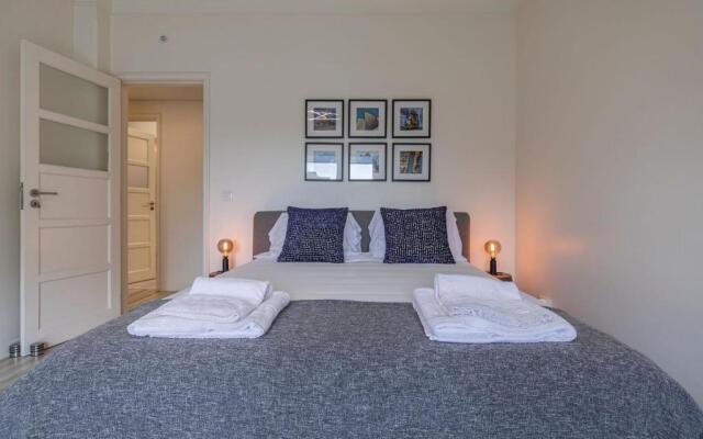 Glamorous Lisbon 2BDR Apartment by LovelyStay