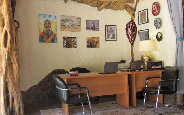 Ahadi Mara Camp