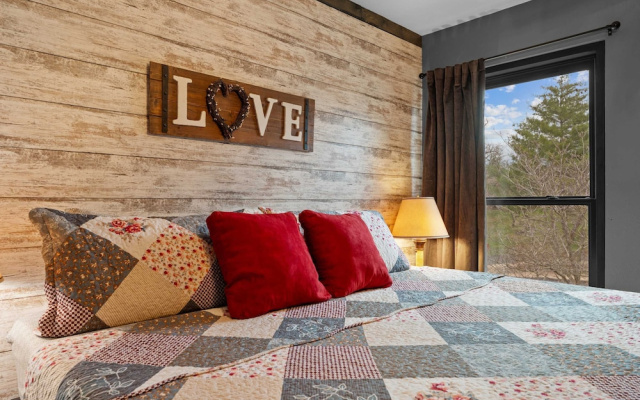 Hole-in-one Hideaway For 4