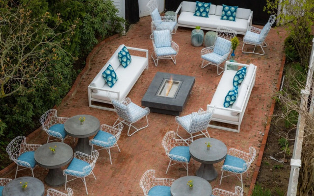 The Christopher, The Edgartown Collection