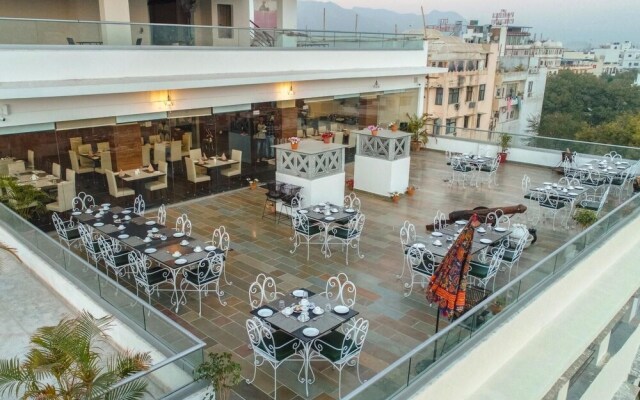 The Ramvilas - A Rooftop Lake View Hotel in Udaipur