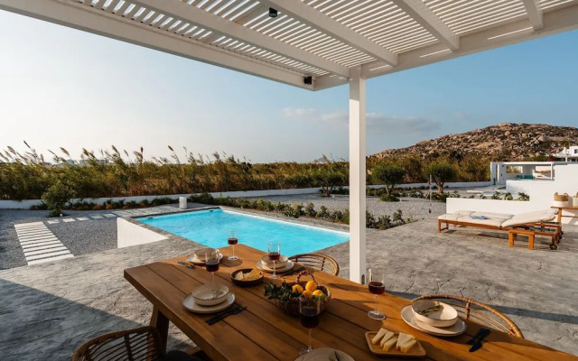 Villa Kaya Plaka With 3 Bedrooms and 3 Bathrooms