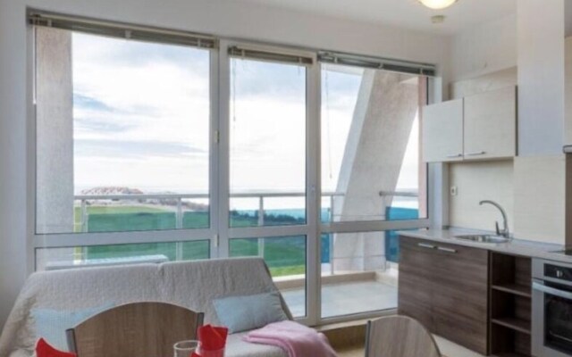 Spectacular Sea View 1-bed Apartment in Aheloy