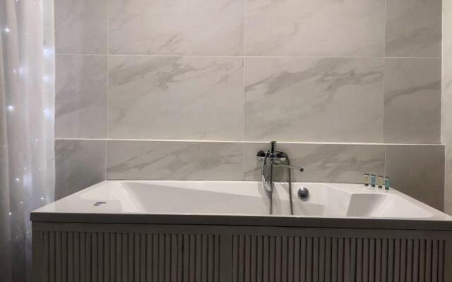 Апартаменты на Комсомольском проспекте 9