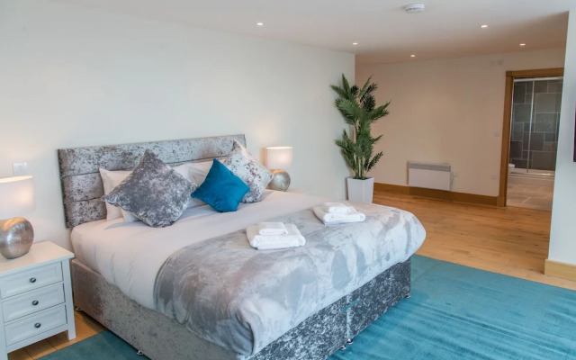 Meridian Quay – the Penthouse