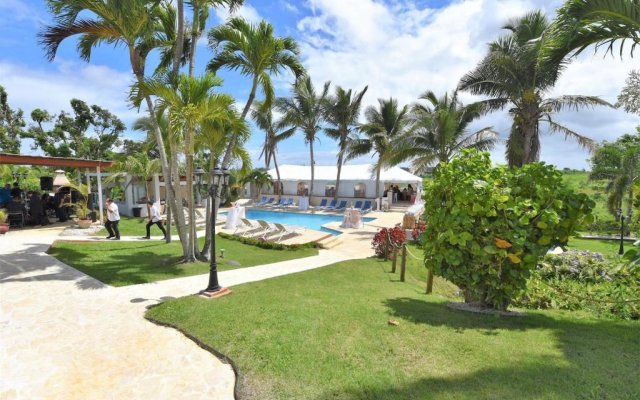 Isabela Villa Bonita - Vacation & Event Venue Sleeps 50!