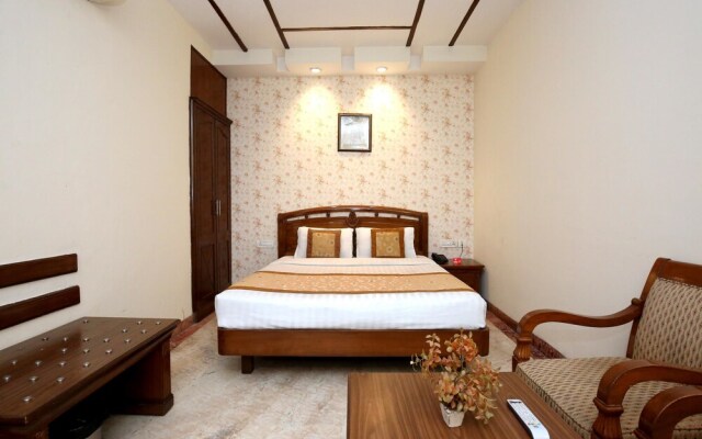 OYO 808 Hotel Alora