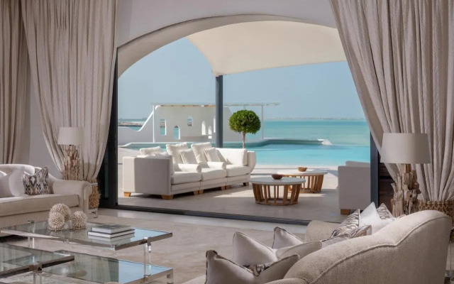 Anantara Santorini Abu Dhabi Retreat - Adults Only