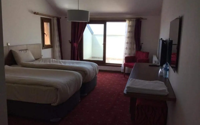 Hasdikoz Abdik Hotel