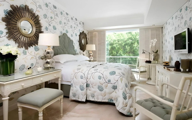 The Twelve Apostles Hotel and Spa