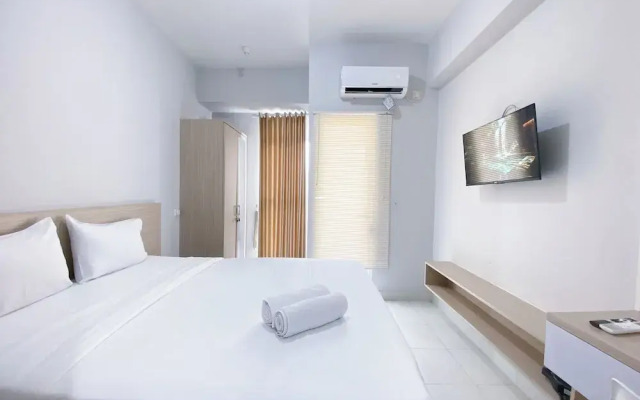 Minimalistic and Cozy Studio Amartha View Apartment