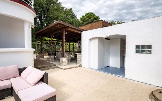 Villa Les Treilles