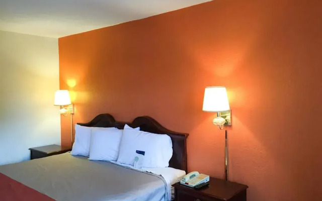 Opelika Knights Inn