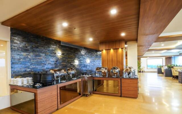 Kpm Tripenta Hotel