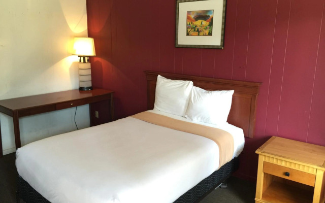 Holiday Lodge