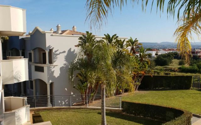 Quinta do Pinheiro Residence